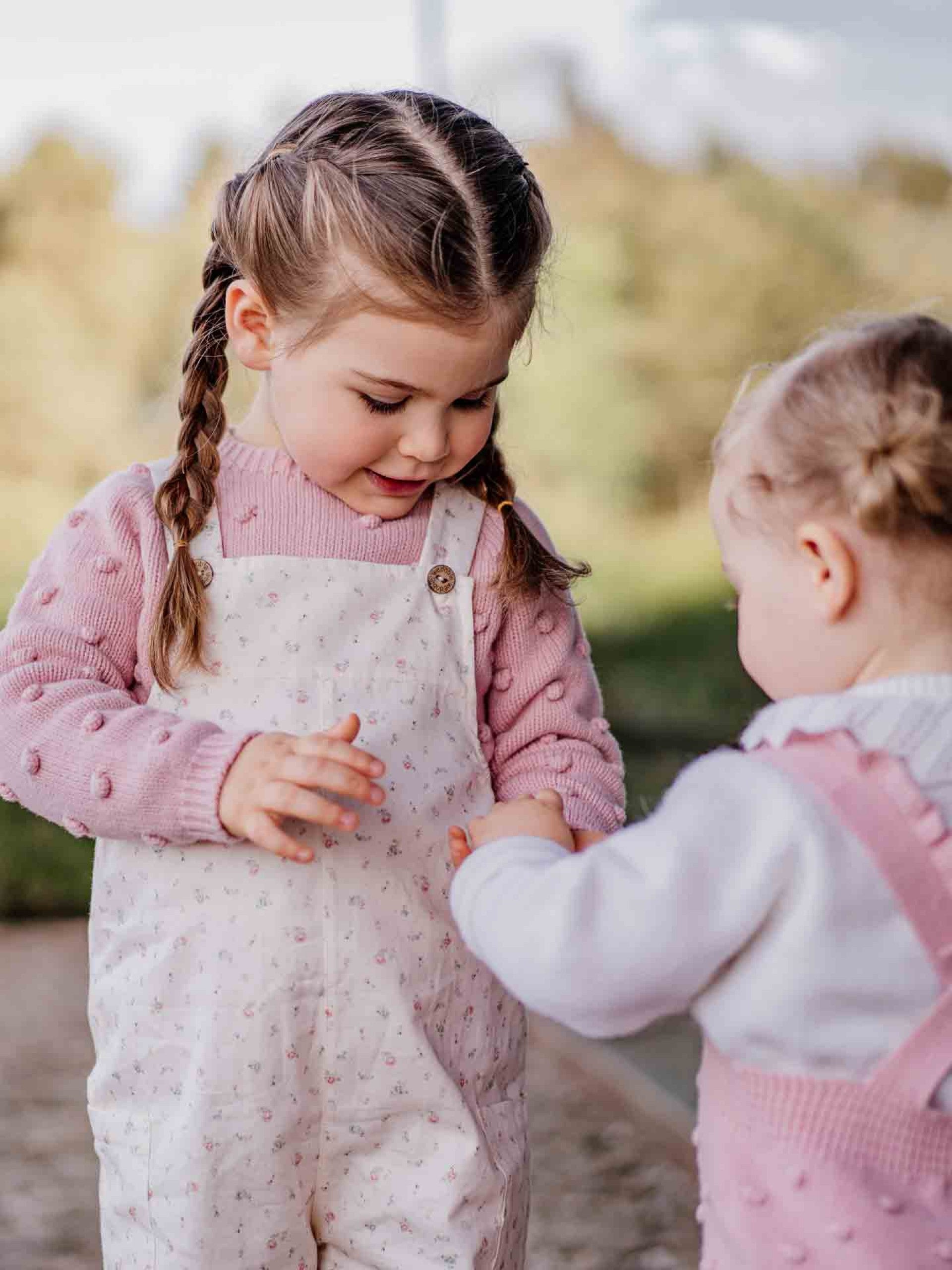Jardineiras em tecido florido | LOVELY MOTHER LOVE - Wedoble