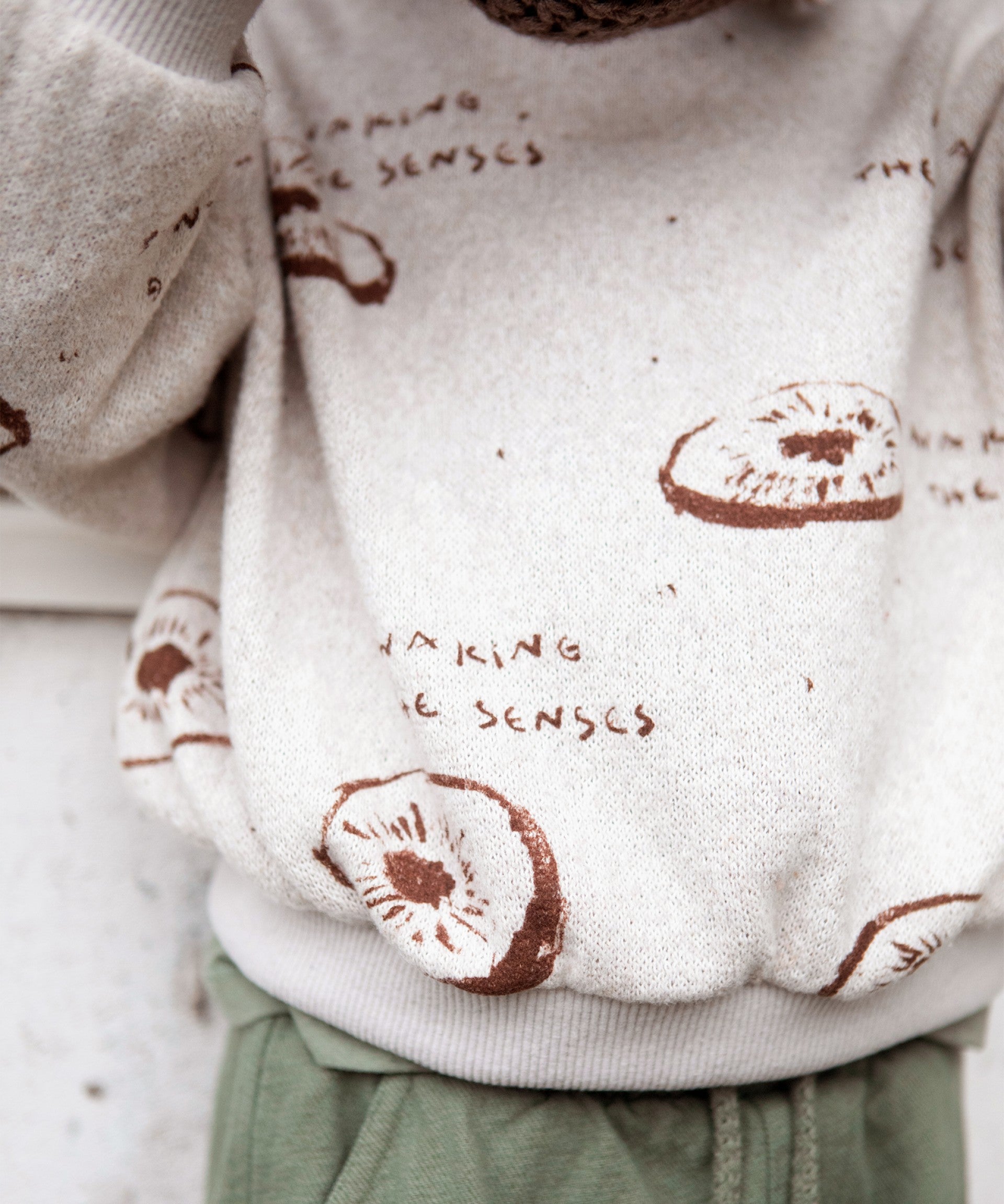 Camisola de malha com carda interior e ombros caídos | Wooden Memories - Play Up