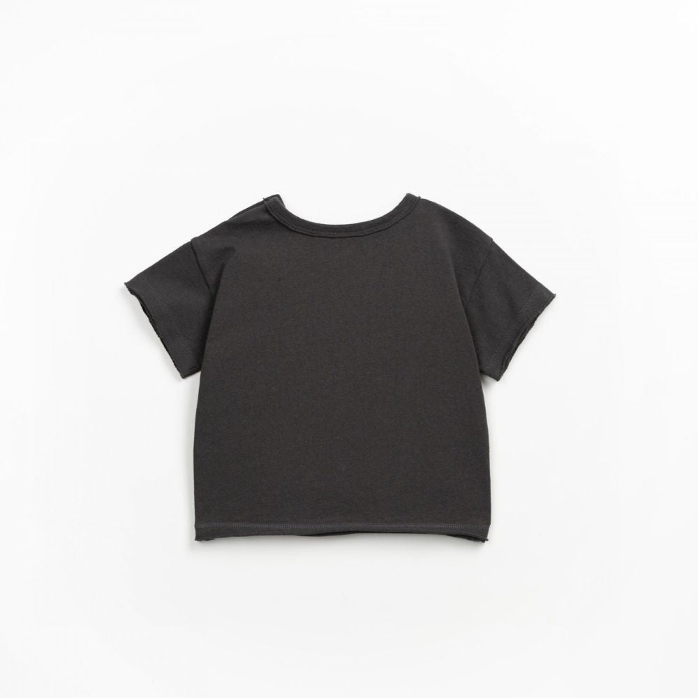 T-shirt preta com abertura no ombro - Play Up