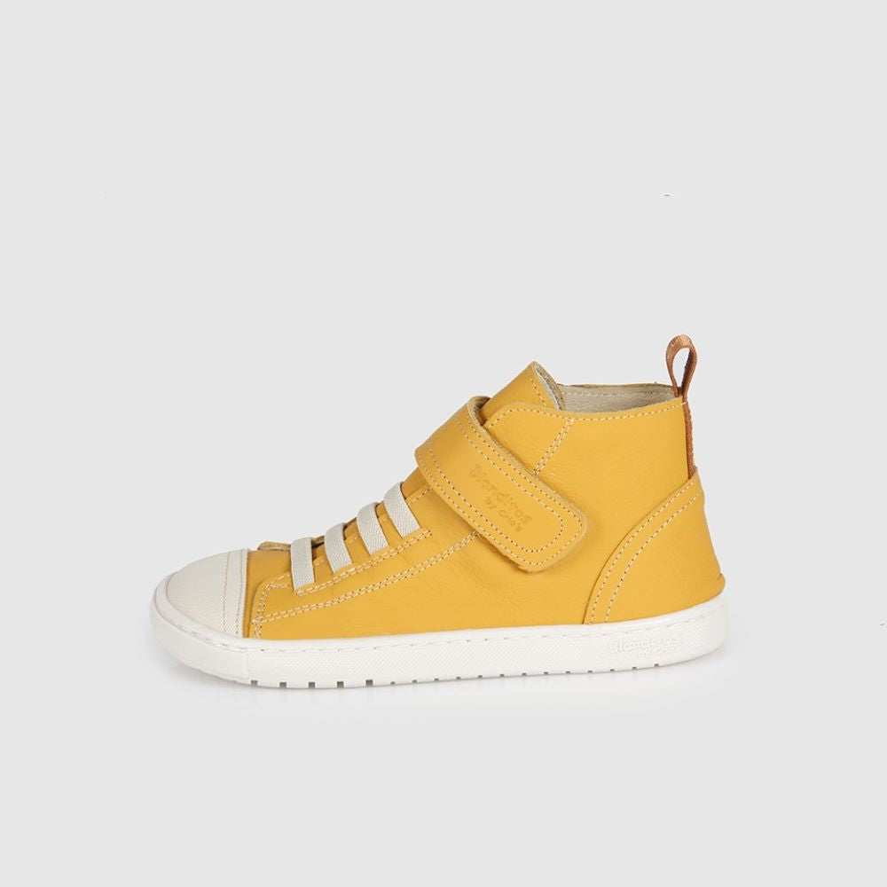 Bota TOKIO Amarelo - MARCHA ADQUIRIDA - Blanditos By Crios