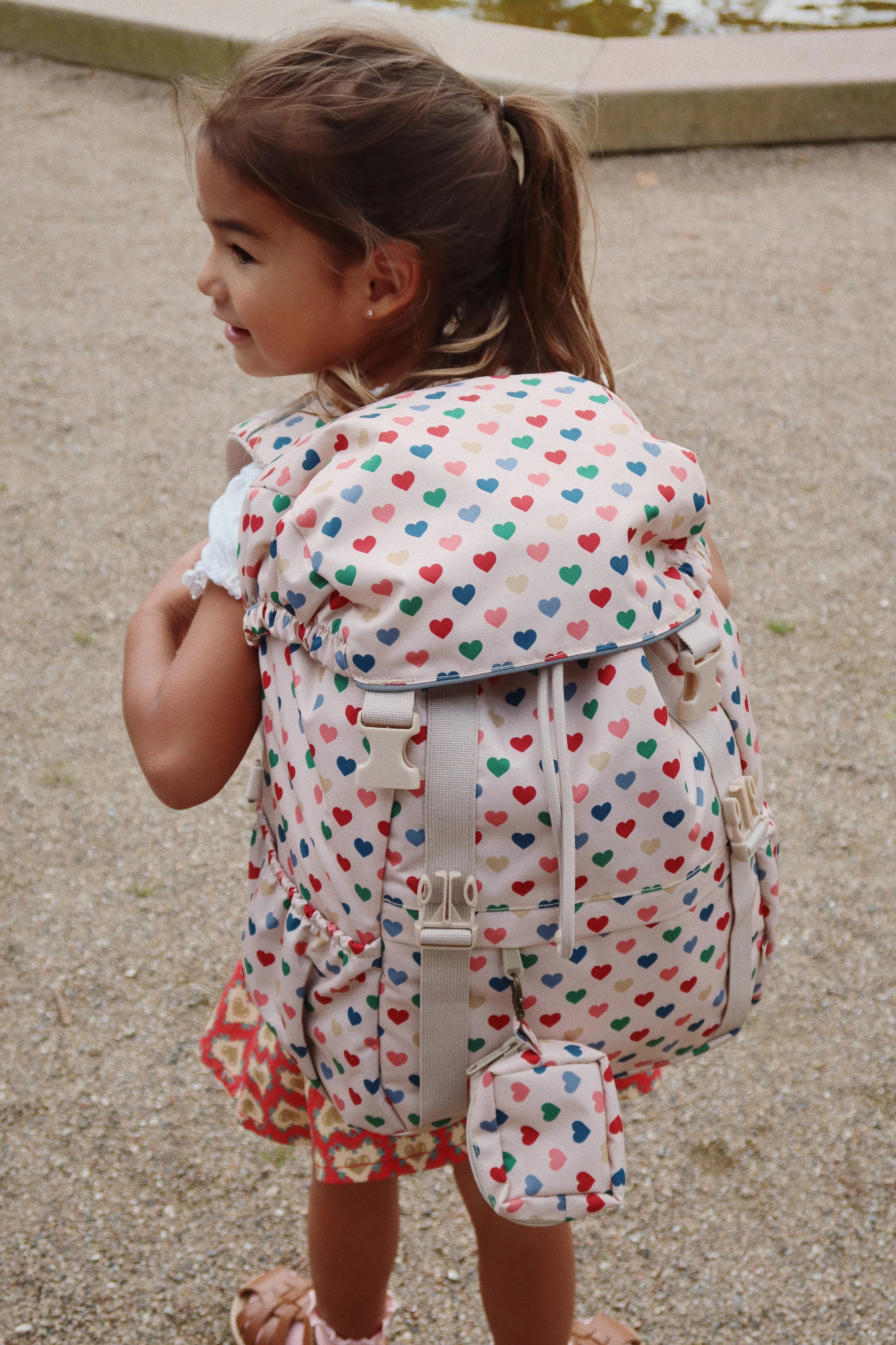 Mochila Escolar CLOVER Couer Coloré Frappé e acessórios - Konges Slojd