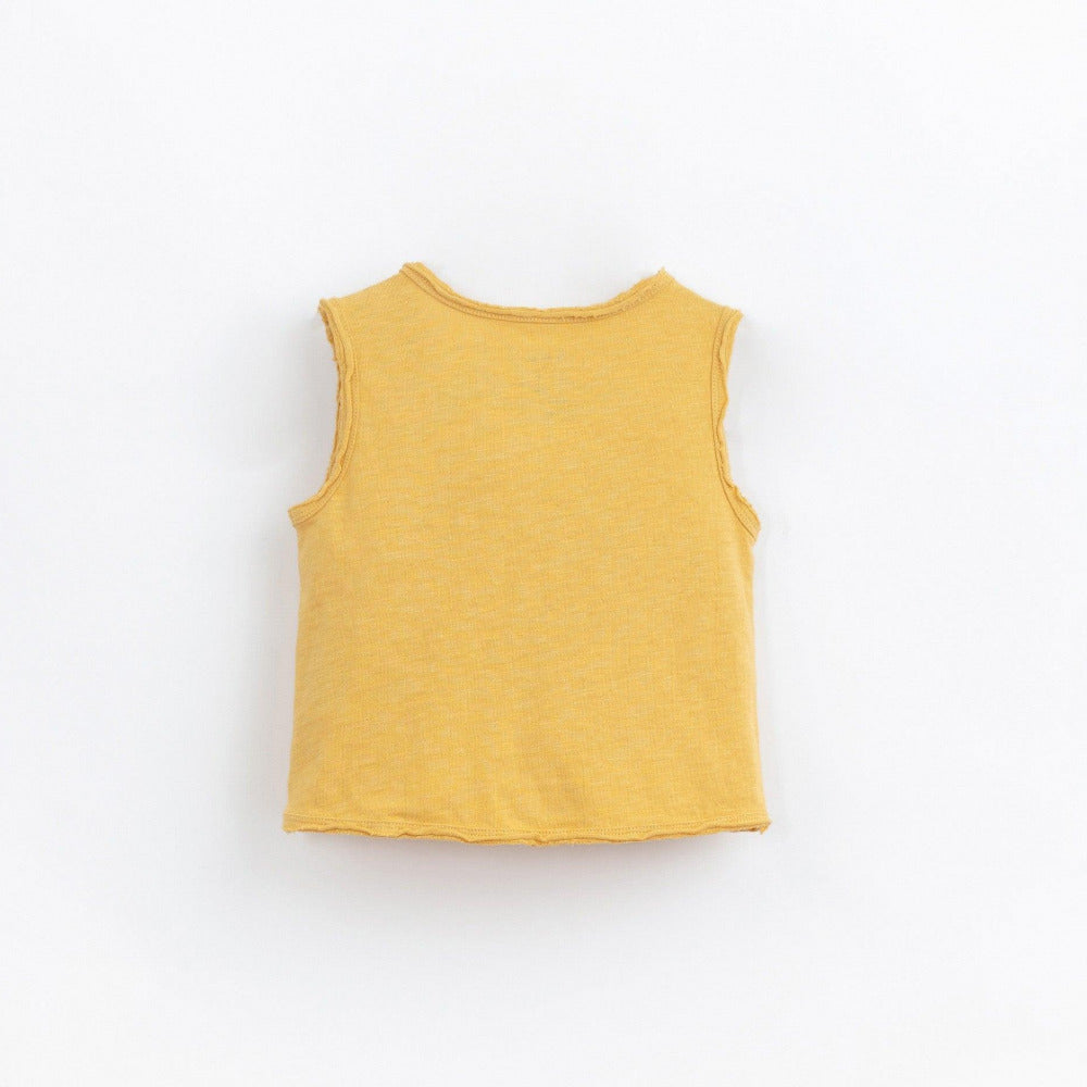 T-shirt sem mangas com abertura no ombro - chuvadeamor