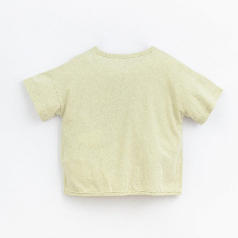 T-shirt com bolso no peito - chuvadeamor