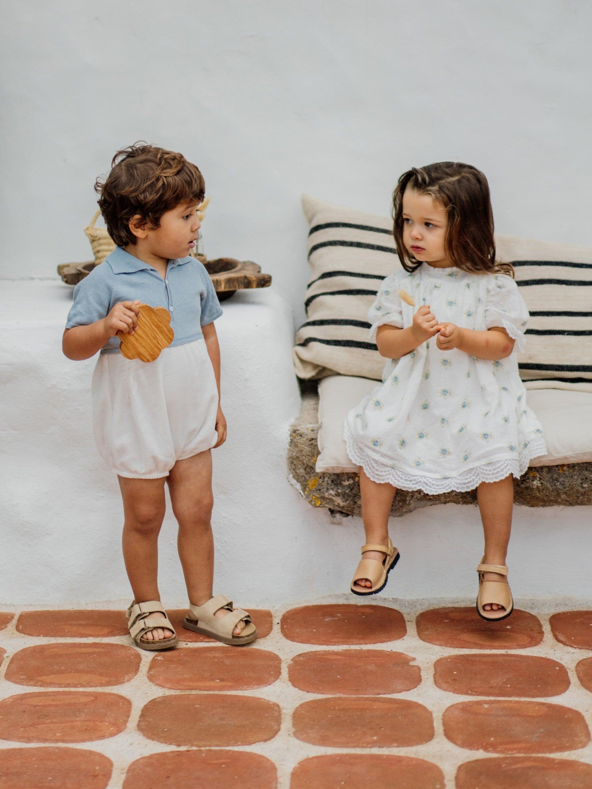 Vestido florido em tecido de algodão | LITTLE LOVE - Wedoble - chuvadeamor