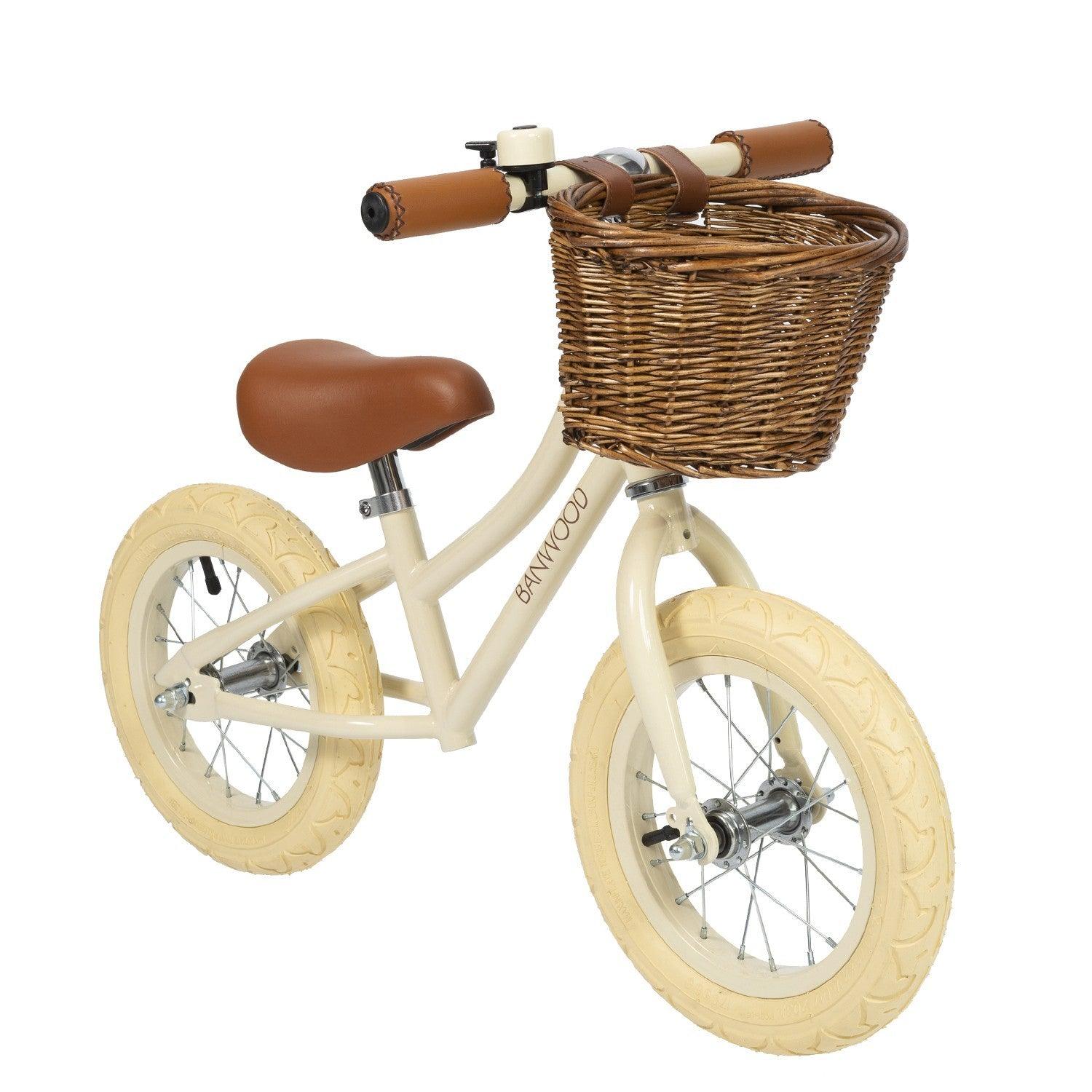 Bicicleta de equilibrio - chuvadeamor