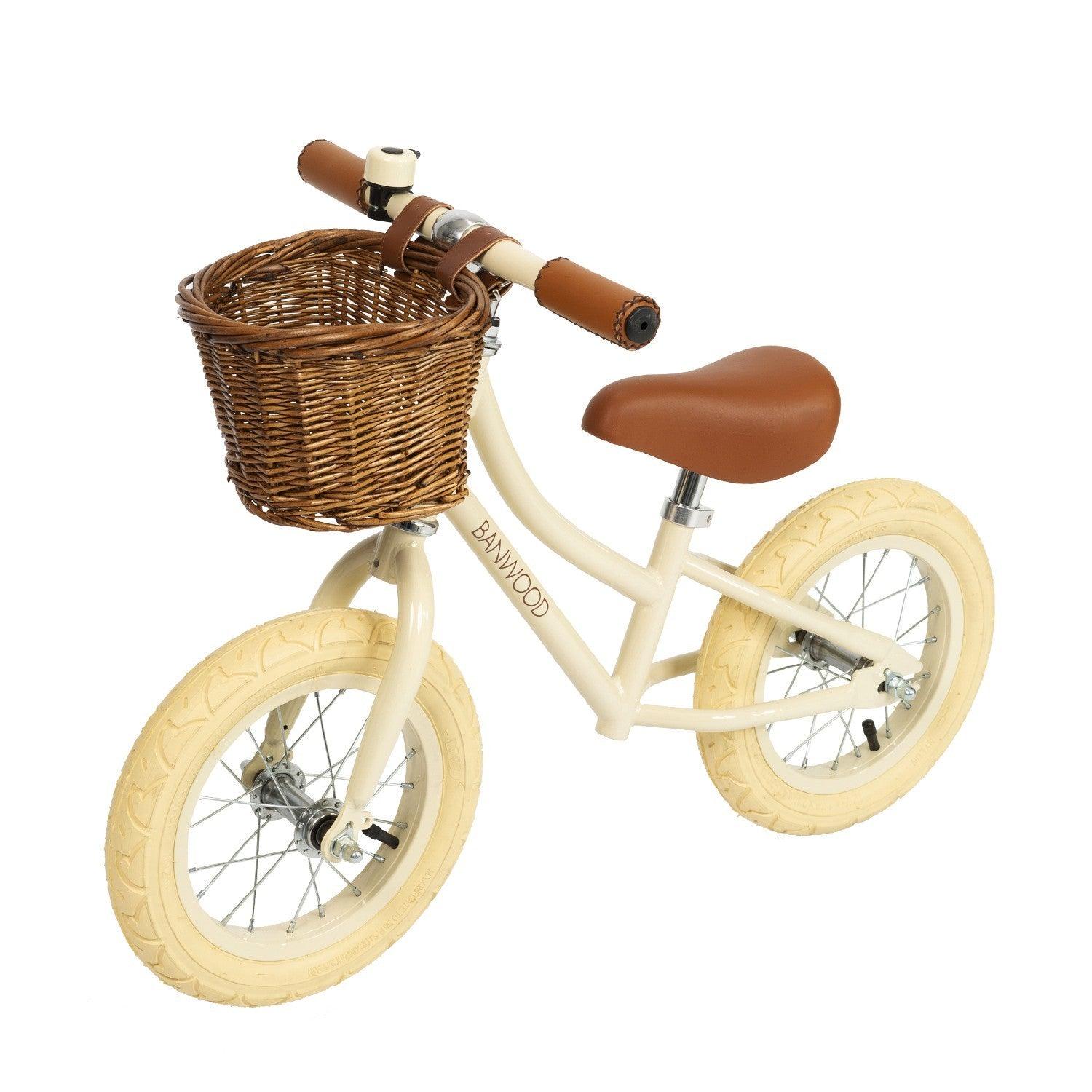 Bicicleta de equilibrio - chuvadeamor