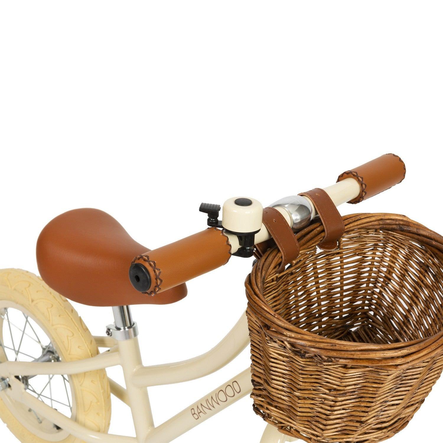 Bicicleta de equilibrio - chuvadeamor