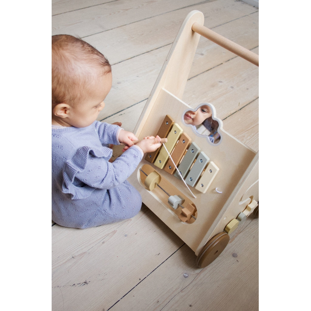 Carrinho de actividades para empurrar - Konjes Slojd