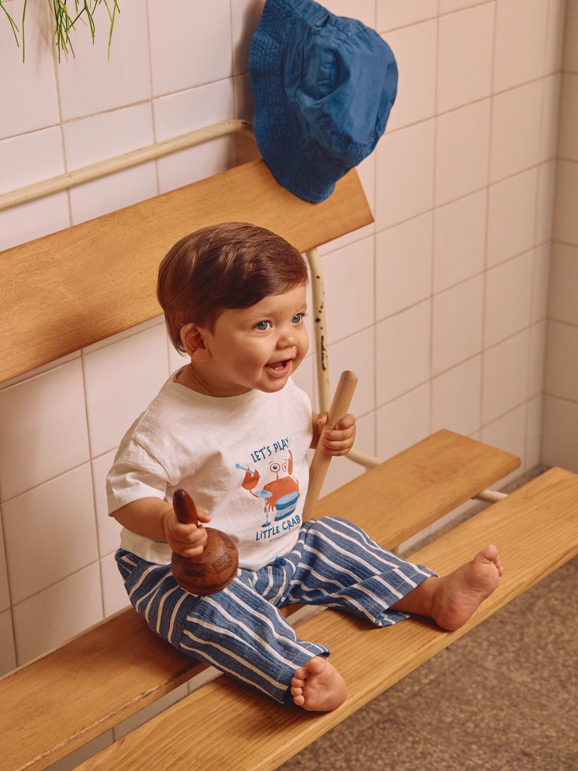 T-shirt "Let´s play little crab" - Laranjinha