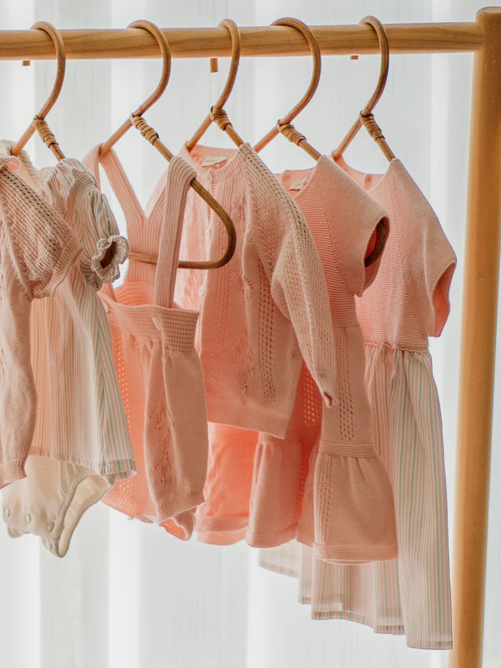 Vestido de manga curta tricotado em algodão orgânico | BOUNDLESS LOVE - Wedoble