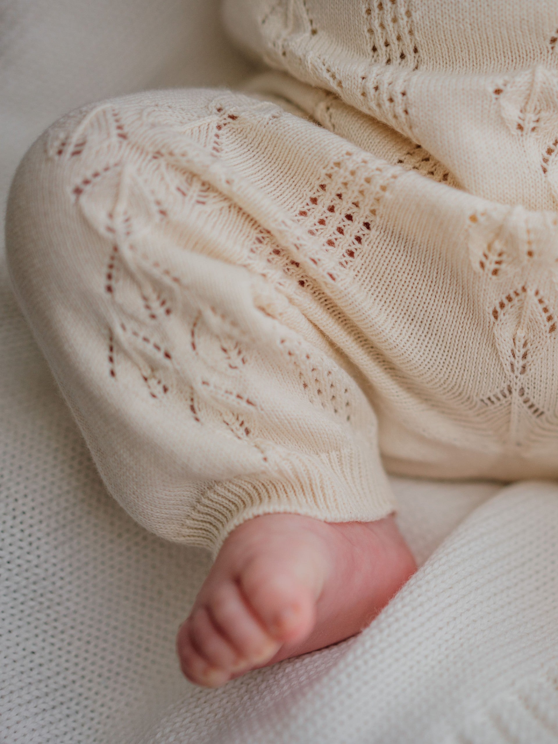 Jardineiras tricotadas em algodão orgânico | BOUNDLESS LOVE - Wedoble