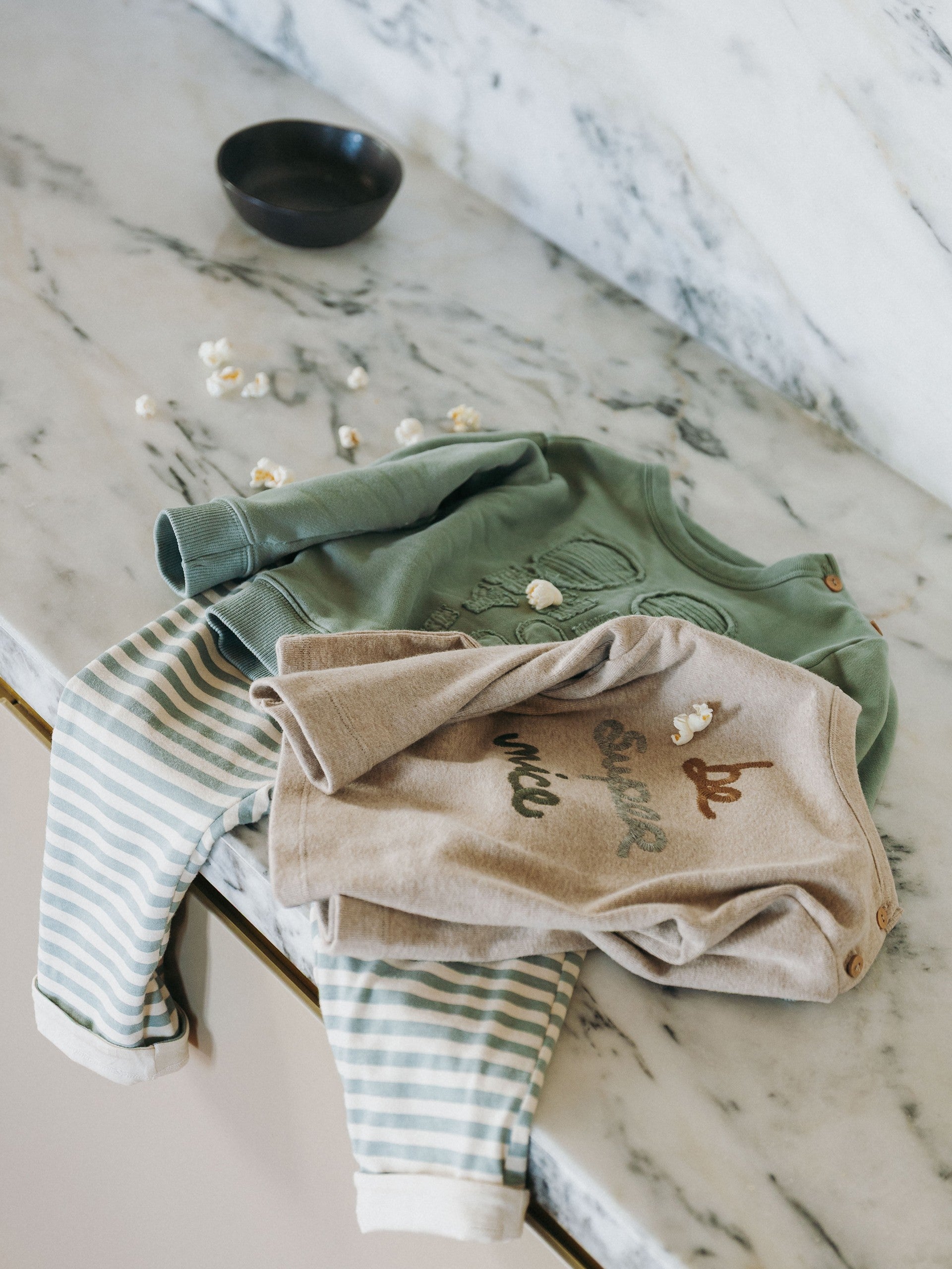 Longsleeve em algodão com bordado 'be super nice' - SNUG