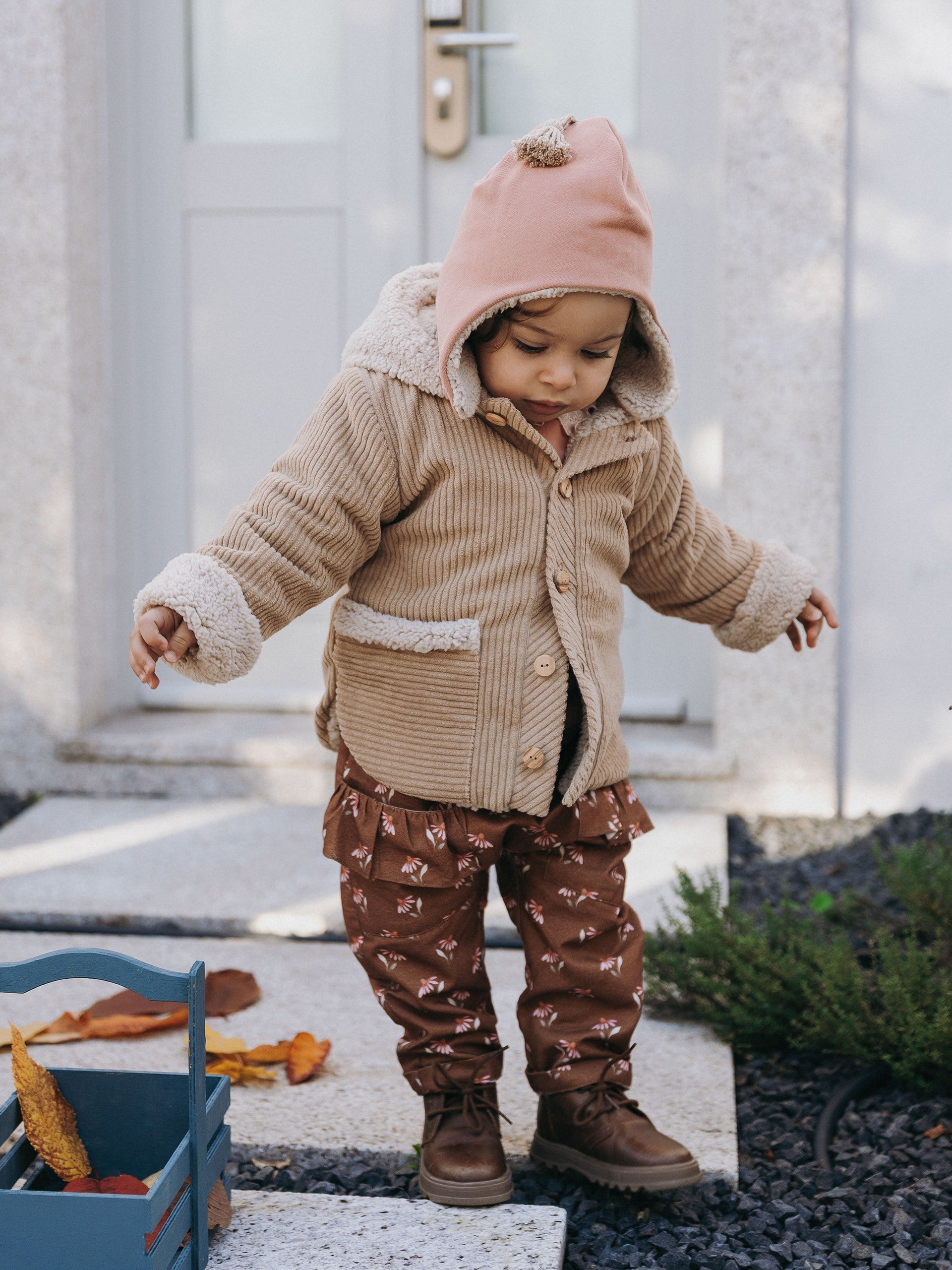 Gorro em felpa com pom-pom e interior de pelo - SNUG