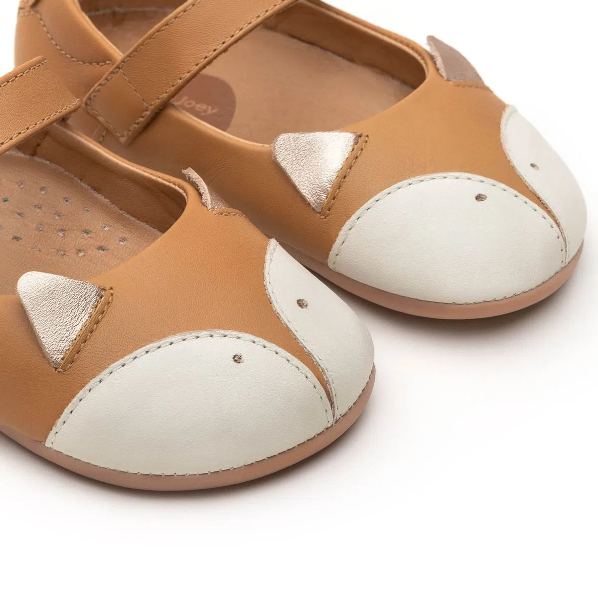 Sabrina FOX PRIMEIROS PASSOS - Tip Toey Joey