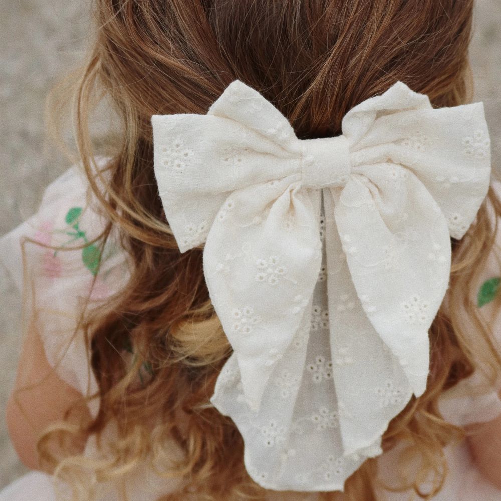 Laço bordado para o cabelo - Konges Slojd