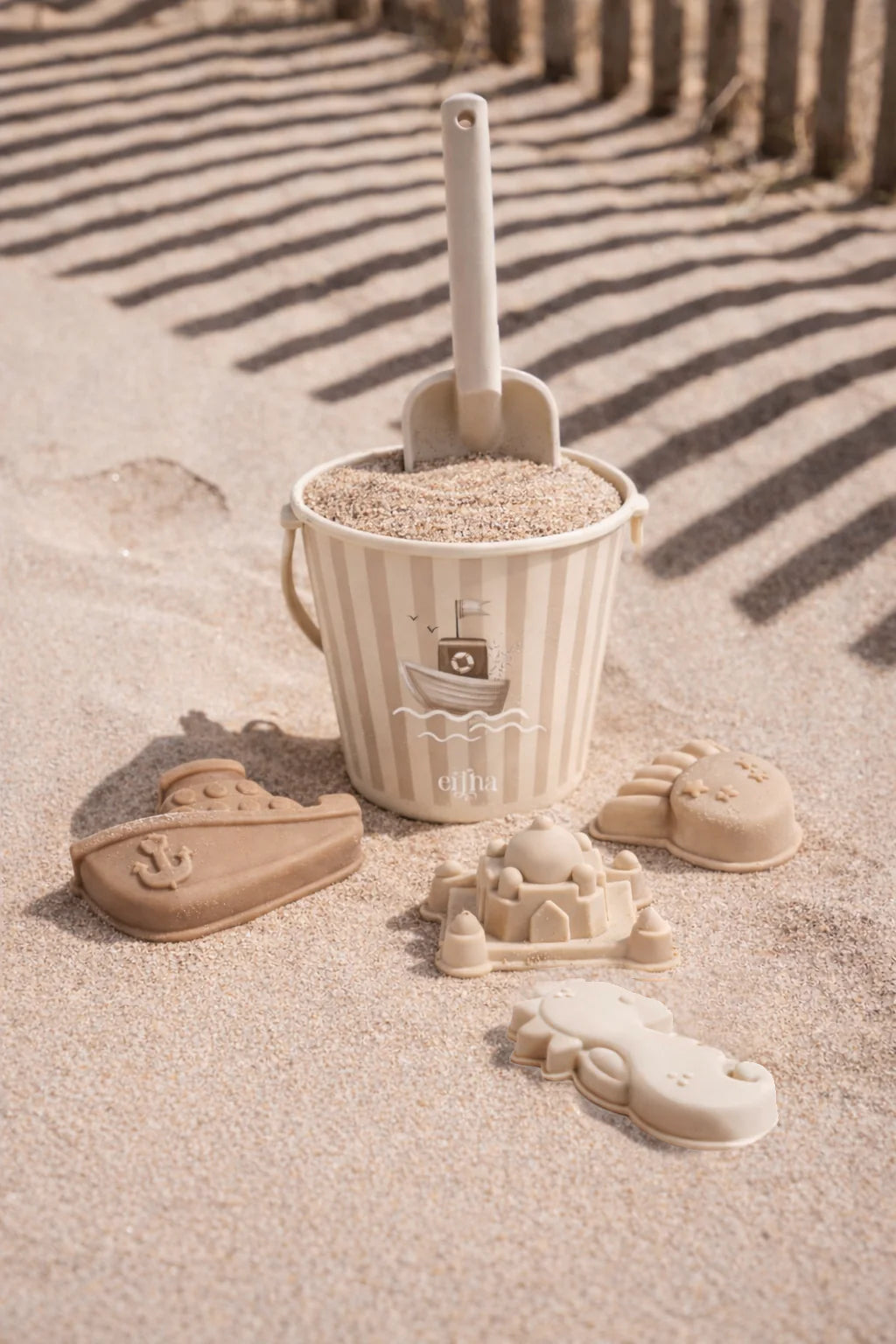 Beach Bucket Set - Stripped Boat - MRS ERTHA