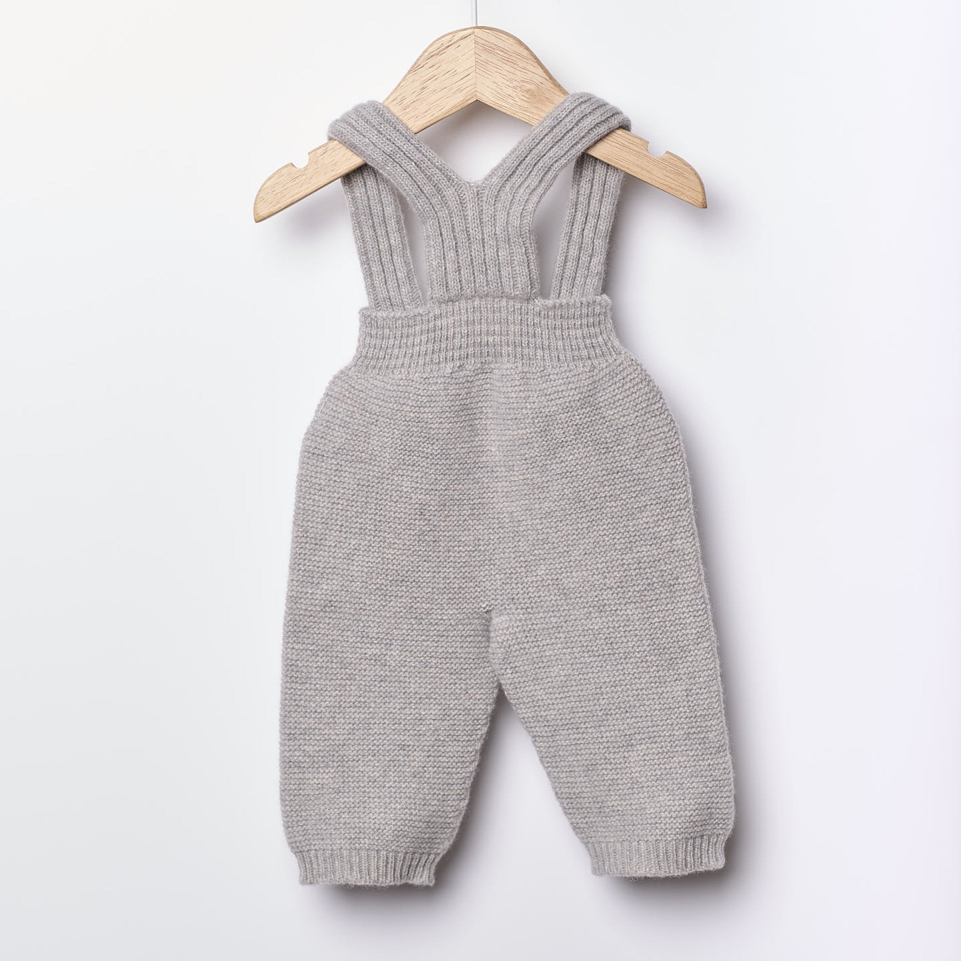 Calças com alças tricotadas em lã merino | SNOWFLAKE - Wedoble