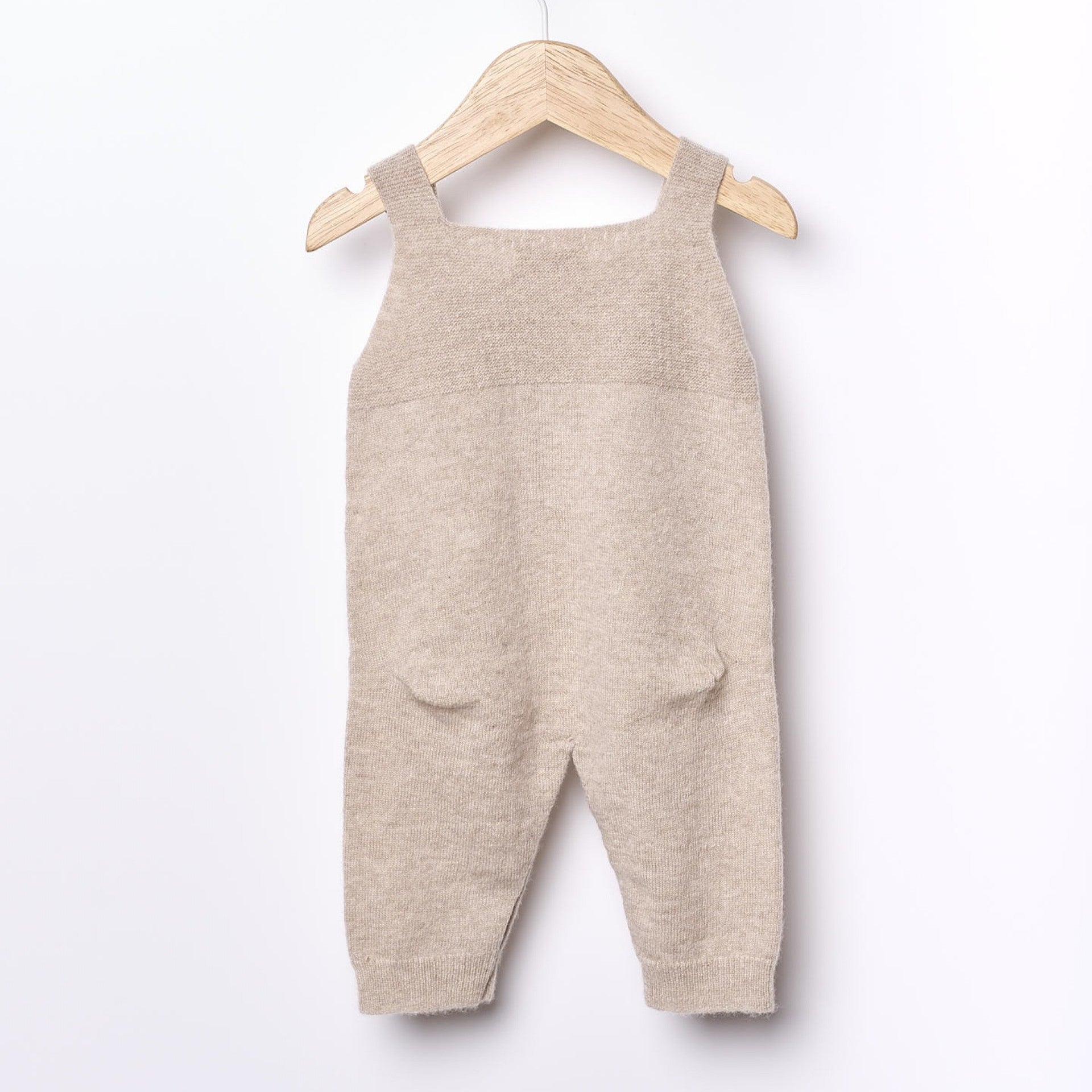 Jardineiras tricotadas em lã merino e caxemira | LITTLE LOVE - Wedoble