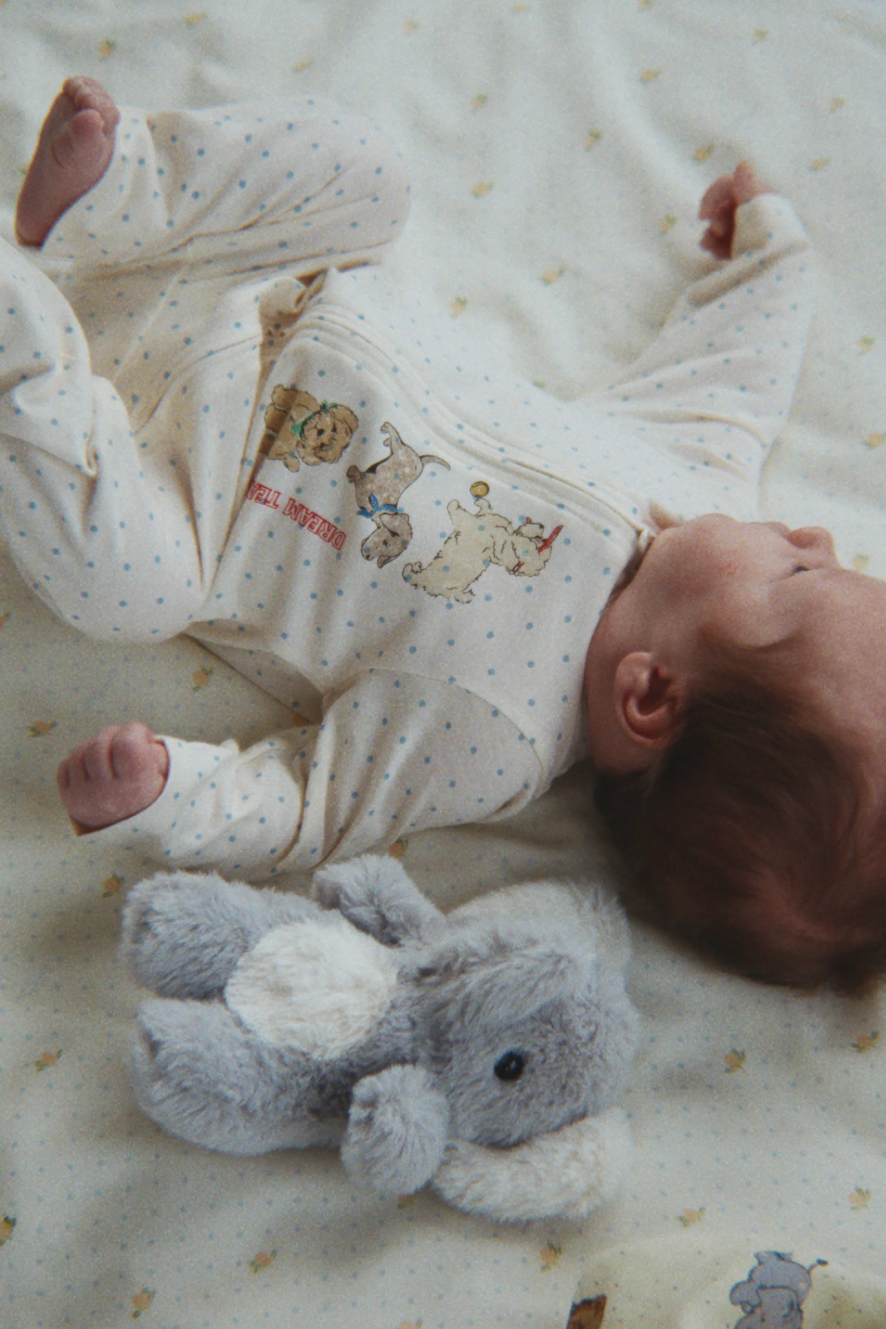 Babygrow com Fecho Fronta DREAM CREAM - KONGES SLOJD