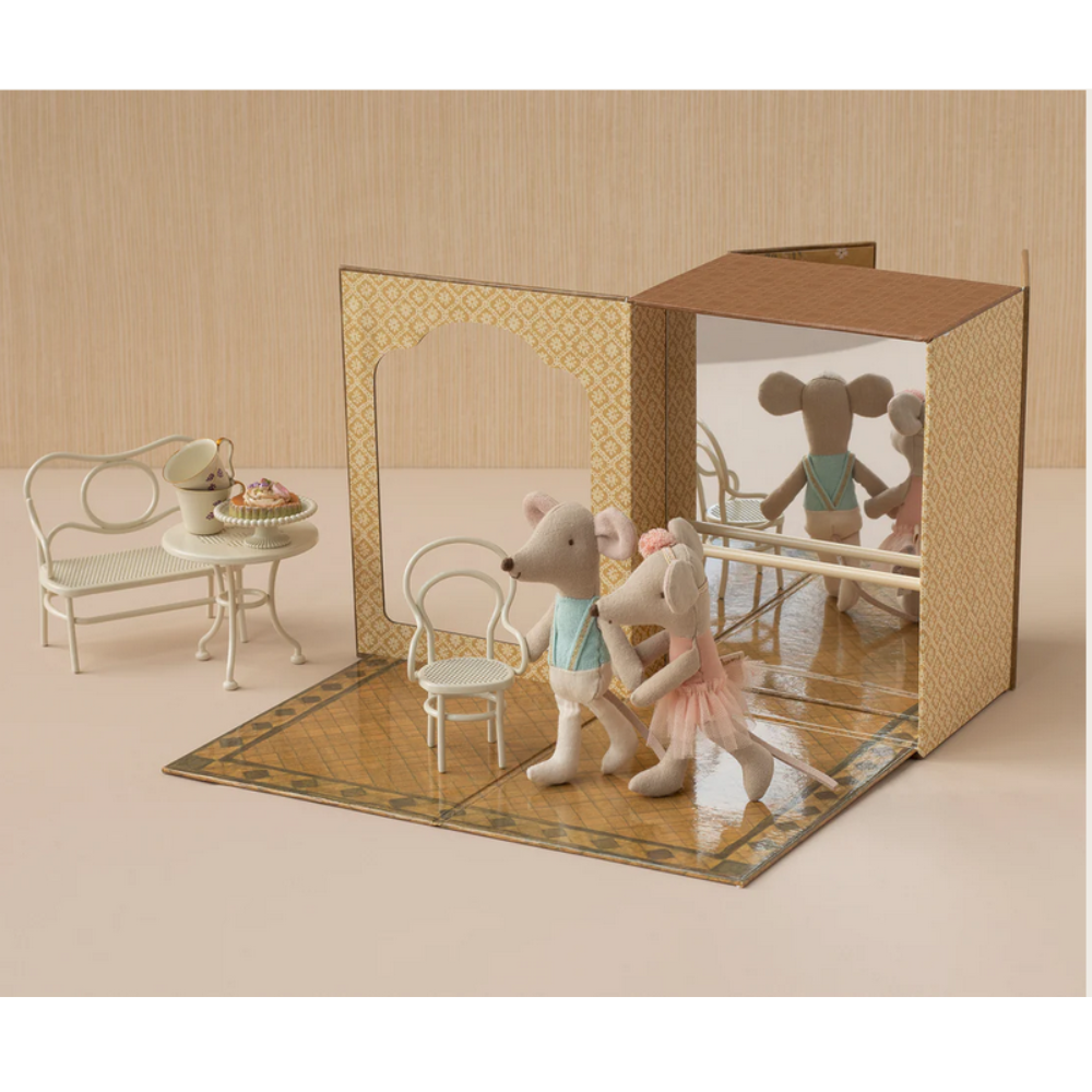 Ratinhos bailarinos no estúdio de dança - Maileg