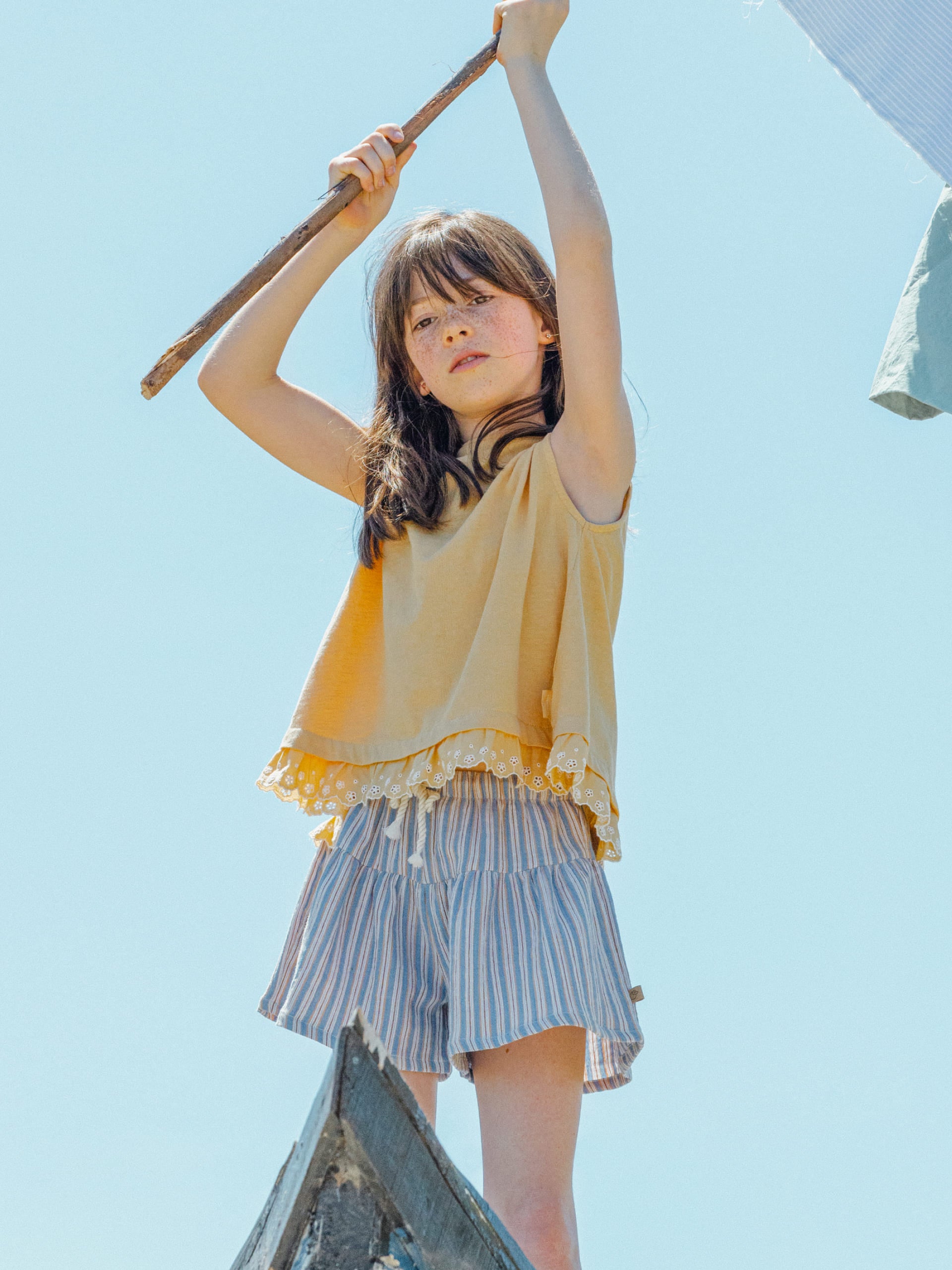 Top com aplicação de bordado inglês - Laranjinha