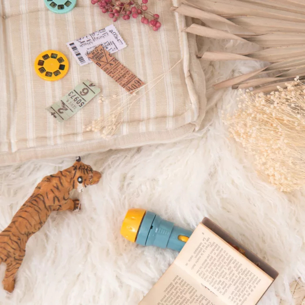 Lanterna de histórias “Debaixo do meu baobá” - Moulin Roty