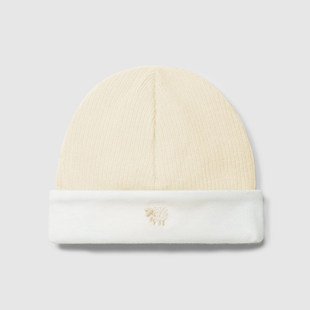 Gorro em algodão orgânico com detalhe de bordado - Laranjinha