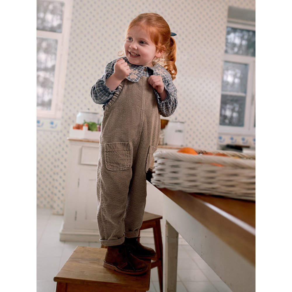 Jardineiras bombazine com bolsos e detalhe de folho - Laranjinha