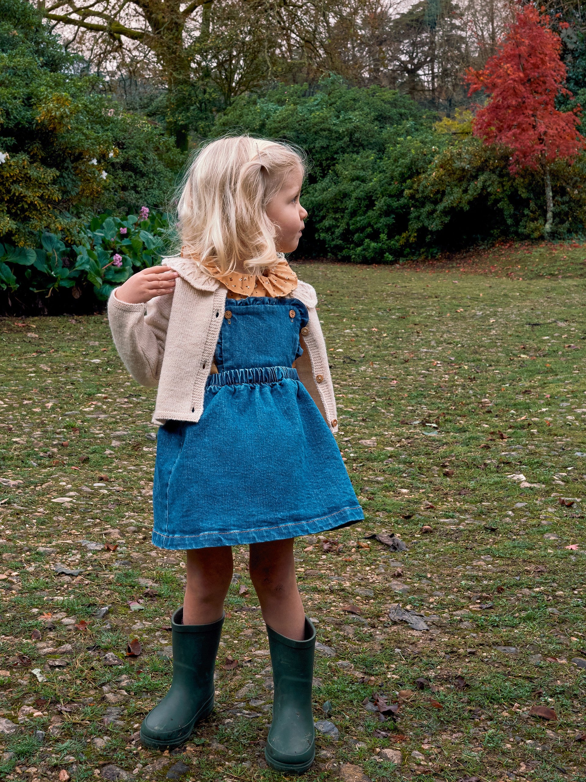 Saia de peito em ganga com detalhe de folho - Laranjinha