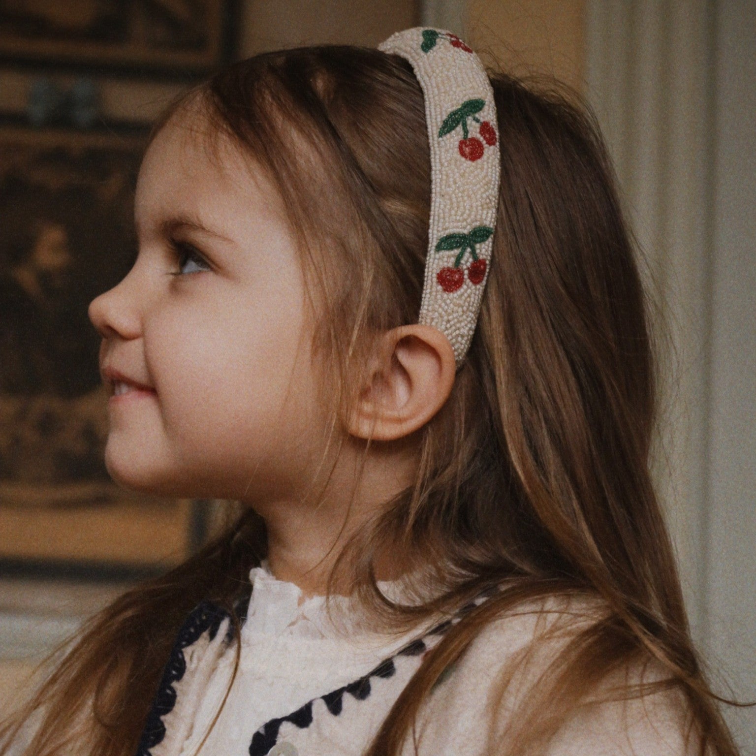 Bandolete feita à mão com missangas - Konges Slojd