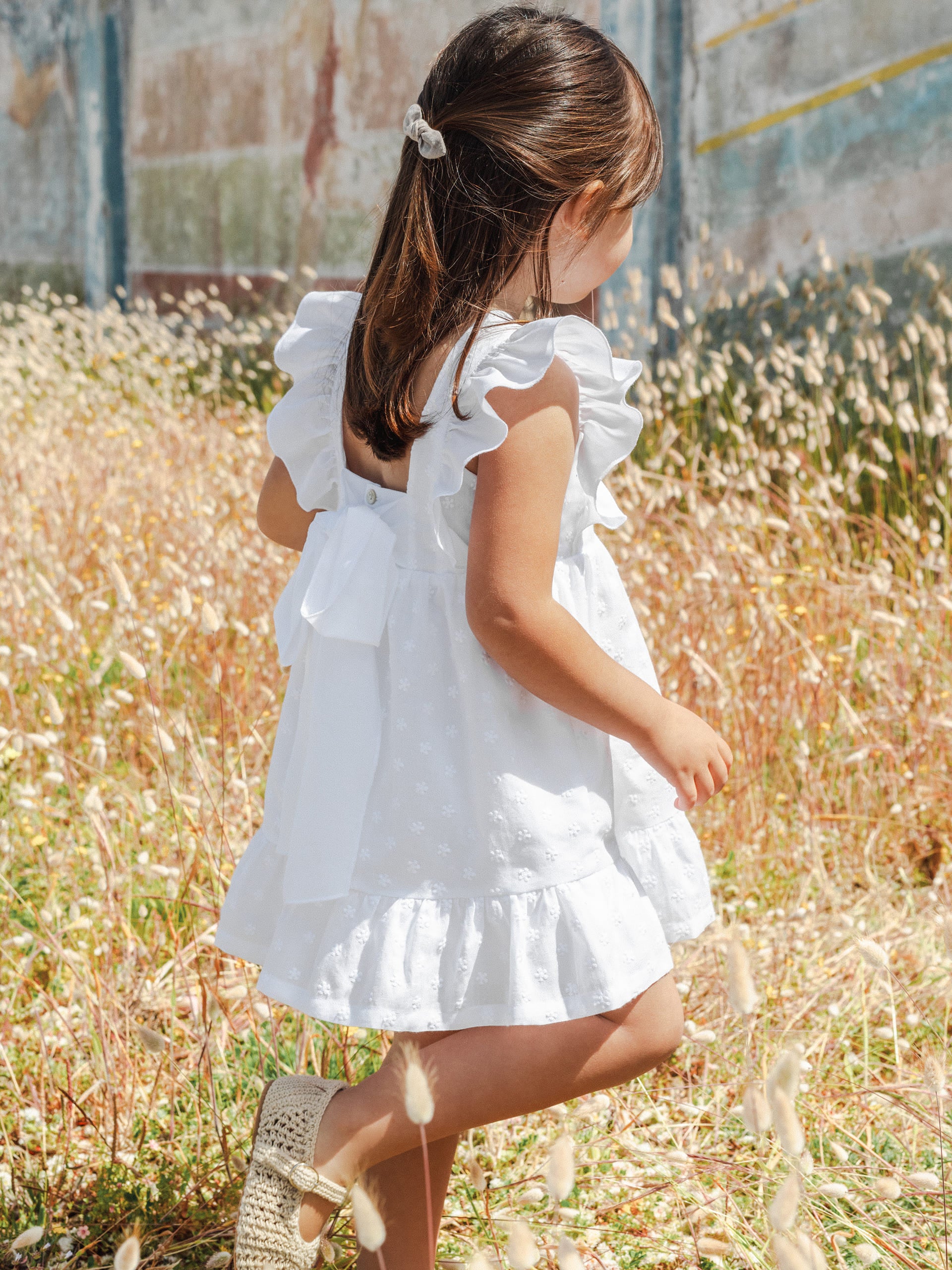 Vestido flores bordadas com laço nas costas - Laranjinha