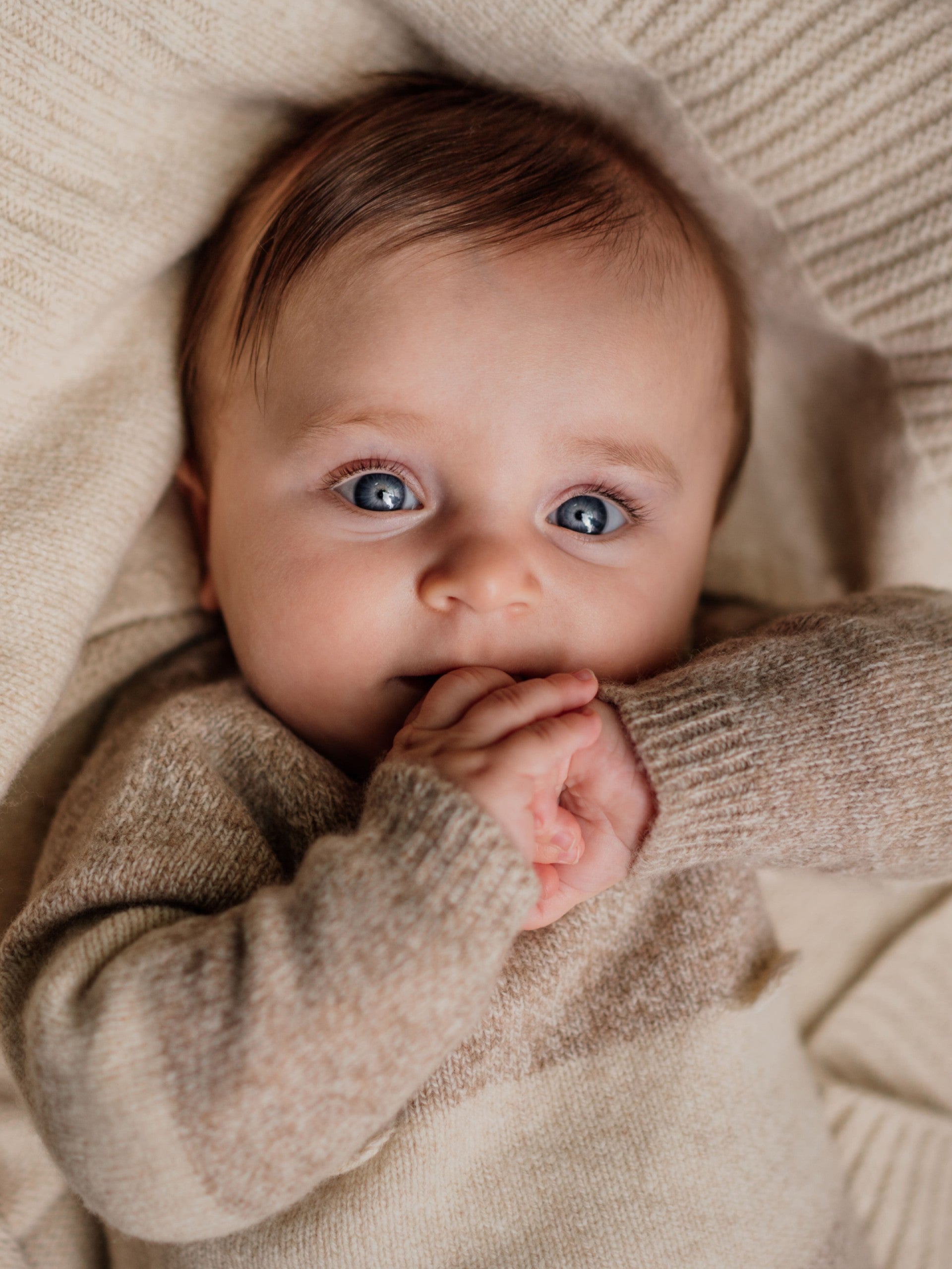 Babygrow com ursinho tricotado em lã merino | LITTLE TEDDY BEAR - Wedoble