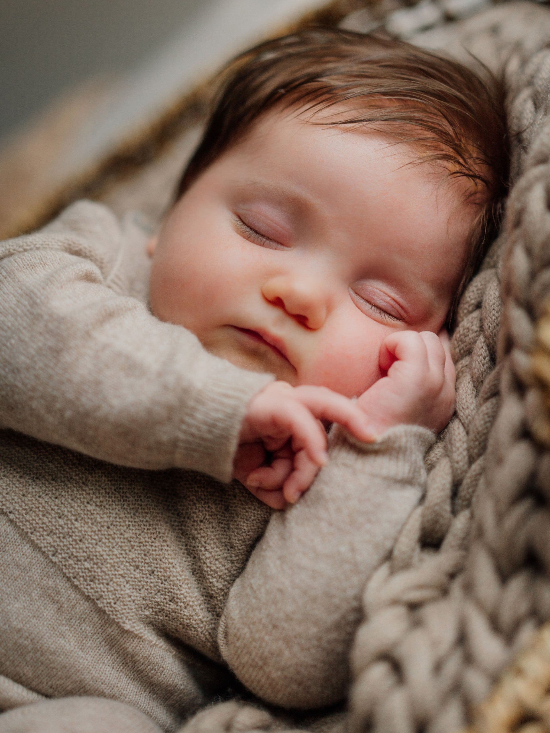 Jardineiras tricotadas em lã merino e caxemira | LITTLE LOVE - Wedoble