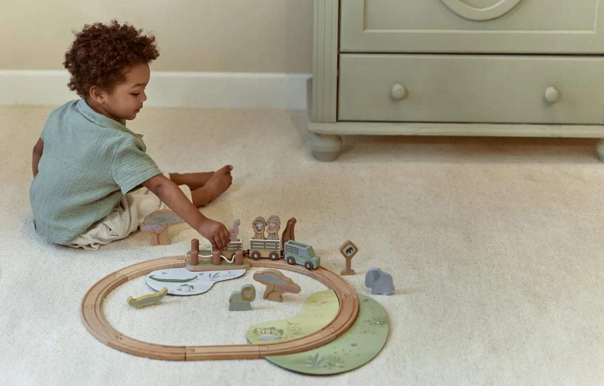 Pista de Comboio em Madeira | Safari Friends - LITTLE DUTCH