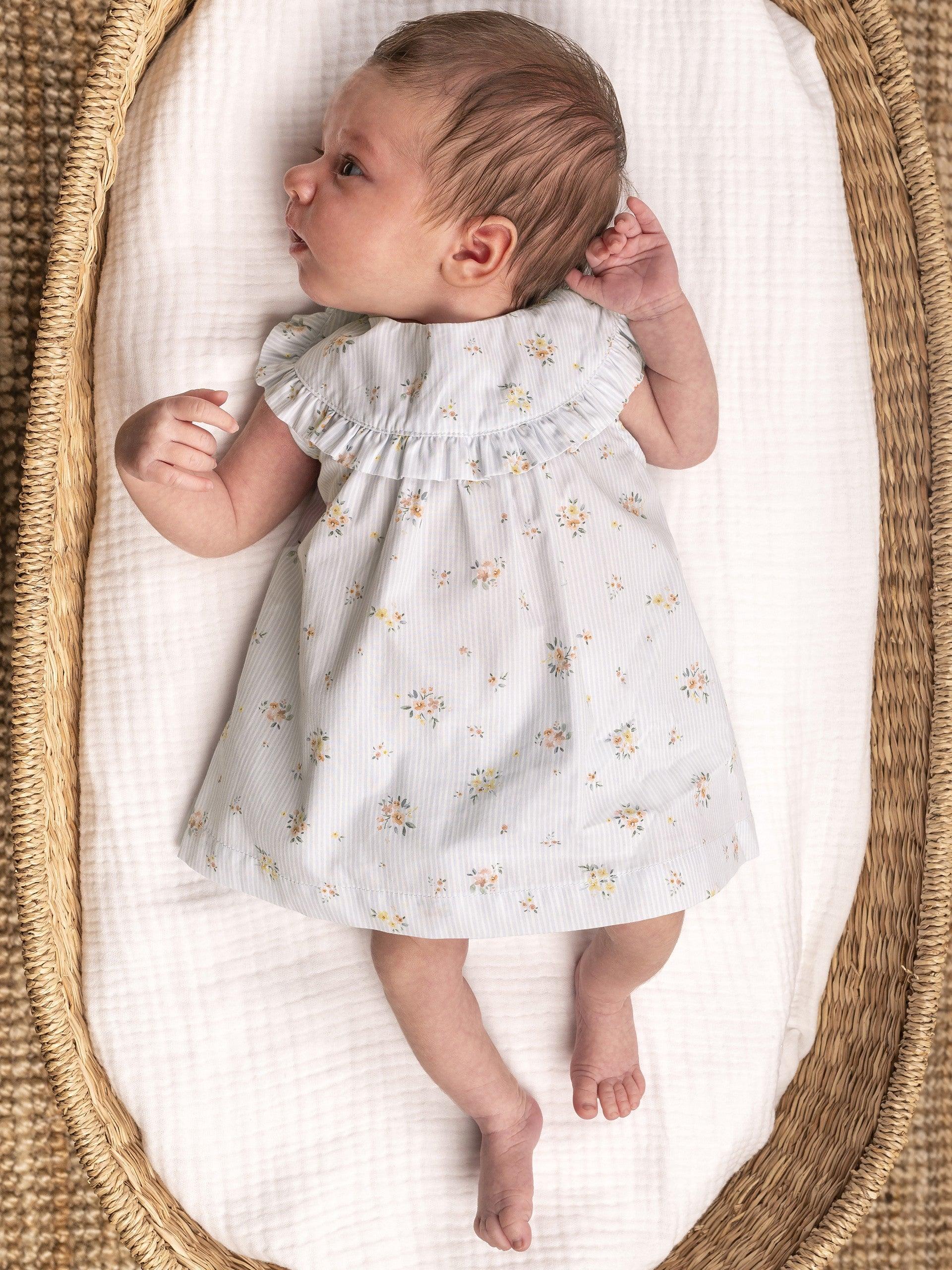 Vestido com tapa fraldas riscas com flores - Laranjinha