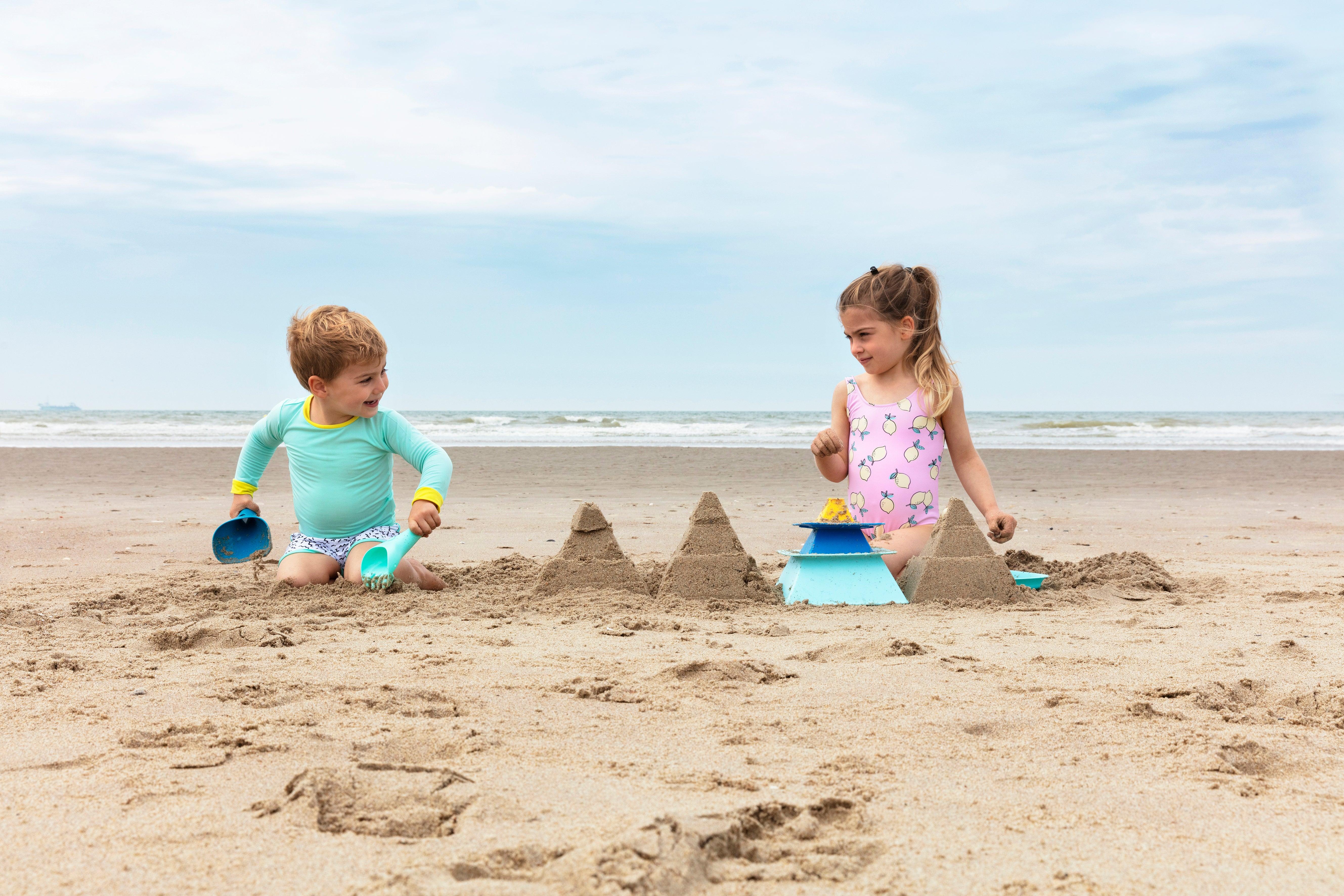 Ancinho e escovadora 2 em 1 - Quut