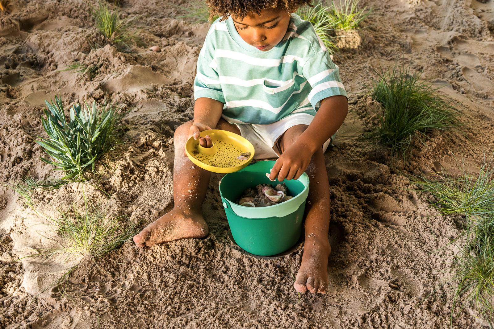 Balde de praia com peneira 
