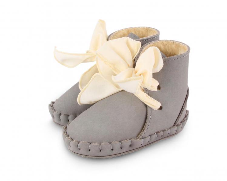 Botim em pele com laço de organza e forrado com pêlo - Donsje Amsterdam