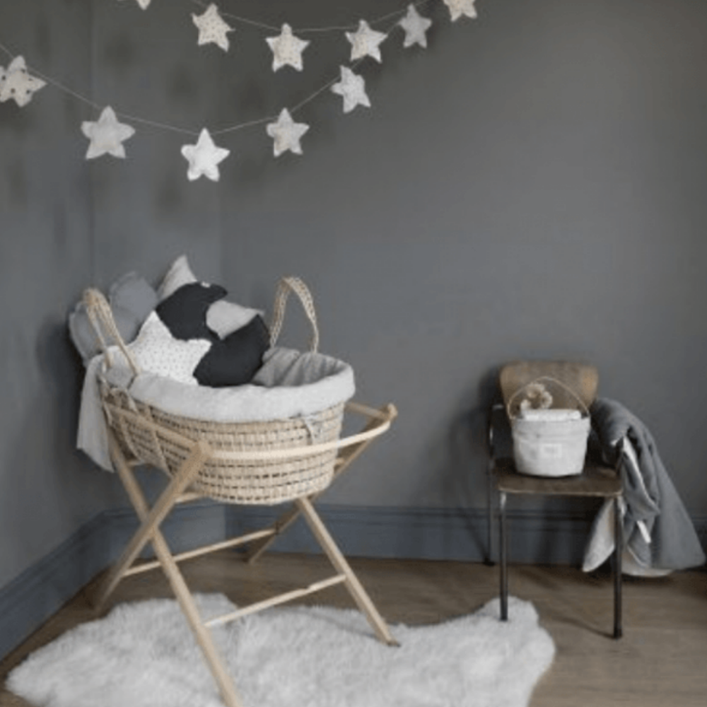 Conjunto alcofa em vime e texteis de algodão orgânico - chuvadeamor