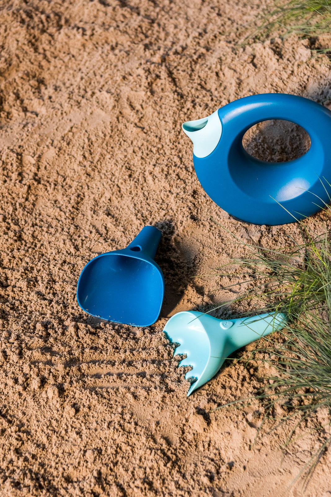 Ancinho e escovadora 2 em 1 - Quut