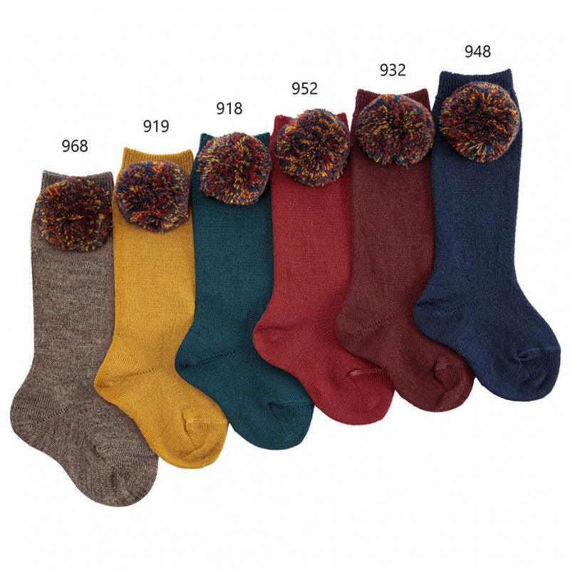 Meia com Pompom várias cores - chuvadeamor
